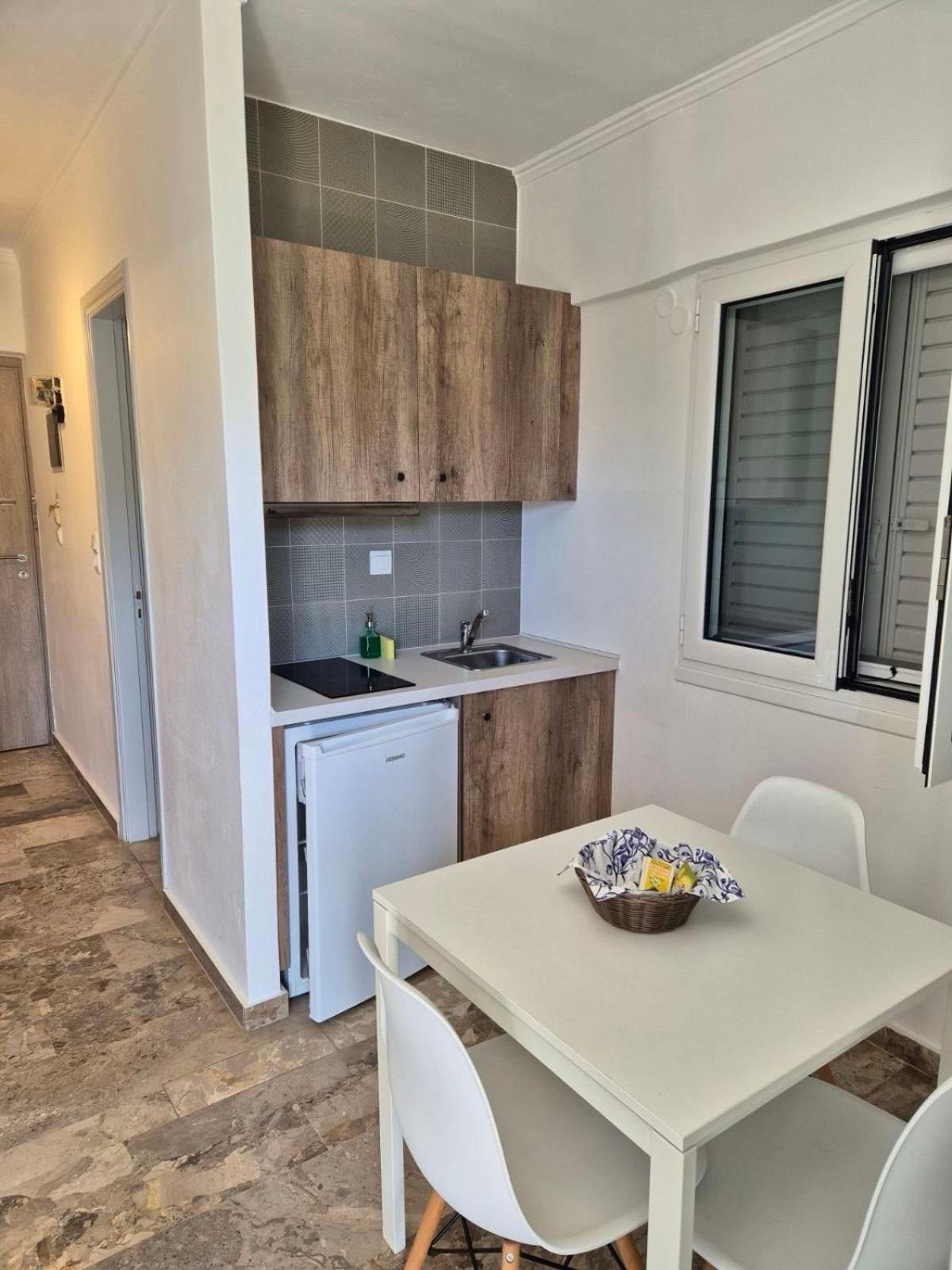 Drossinos Studios Poros Town Exterior photo